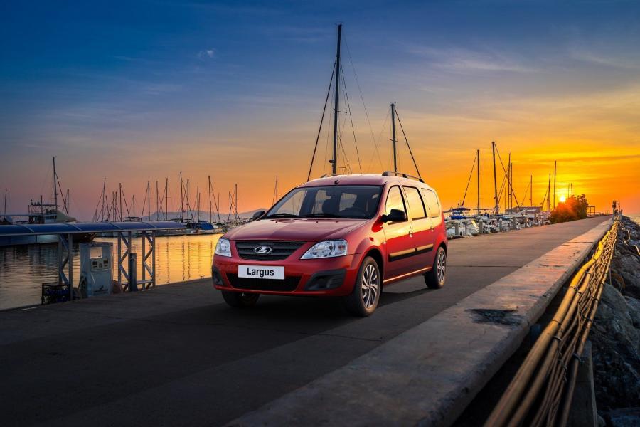  Lada Largus #CLUB (RS0) 2019 года  (фото 3 из 8)